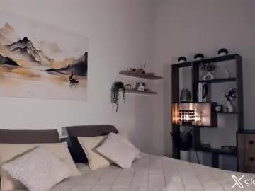 Freechat _golden_moon_ on Chaturbate