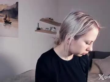 Freechat _golden_moon_ on Chaturbate