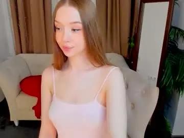 Freechat _violet_mills_ on Chaturbate