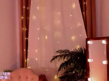 Freechat _violet_mills_ on Chaturbate