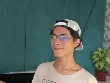 aaron_eze on Chaturbate