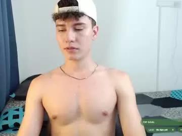 adrian_morelli on Chaturbate