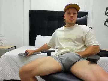 Freechat adrien_roche888 on Chaturbate