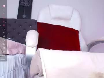 alejalatinhot on Chaturbate