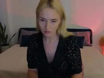 Group alisssarose on Chaturbate