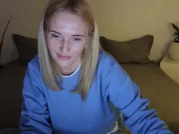 Group alisssarose on Chaturbate