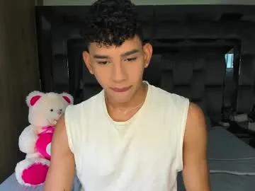 Freechat andrew_twink18 on Chaturbate