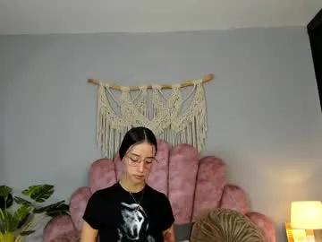 Freechat artbelia on Chaturbate