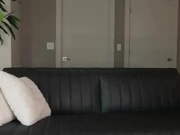 blondefoxsilverfox on Chaturbate