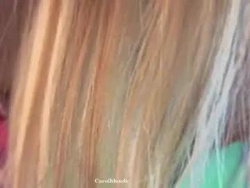 carolblonde on Chaturbate