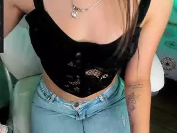 Freechat cloe_martinez_ on Chaturbate