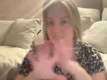 cosmo_blondiee on Chaturbate