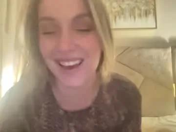 cosmo_blondiee on Chaturbate