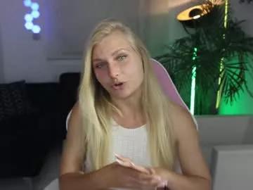crystal_blond on Chaturbate