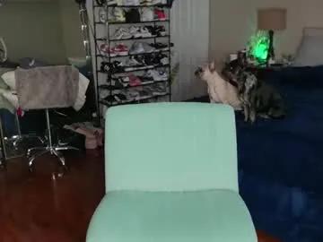 Freechat dangerouslybeautiful on Chaturbate