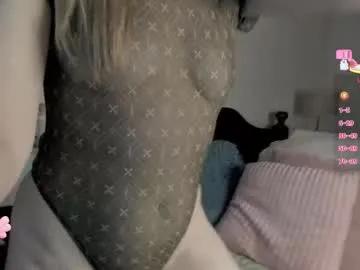 Freechat dulcejulia on Chaturbate