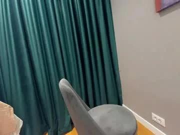 ehotlovea on Chaturbate