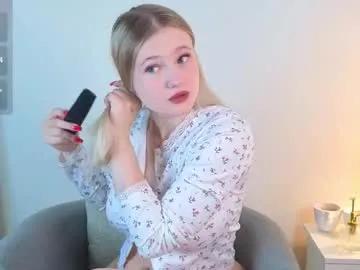 Freechat emilyhewell on Chaturbate