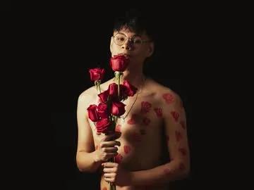 Freechat estmonnn on Chaturbate