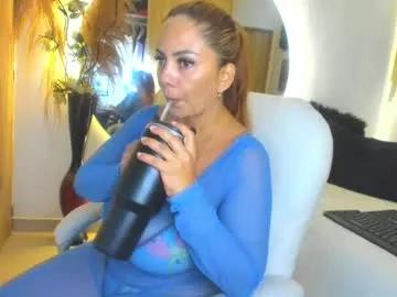 Freechat estudiosnia on Chaturbate