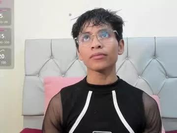 Freechat ethan_westt on Chaturbate