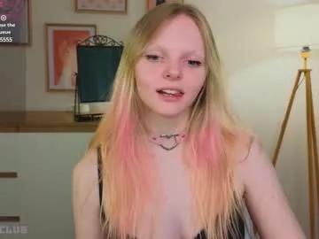 evangel1ne on Chaturbate