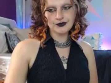 Freechat friskyflowers on Chaturbate