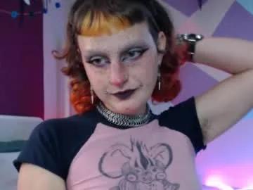 Freechat friskyflowers on Chaturbate