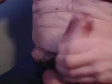 Freechat gatinhow82 on Chaturbate