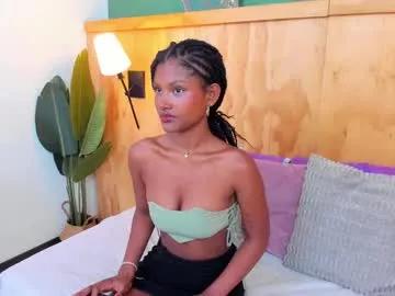 Freechat halleylorens on Chaturbate