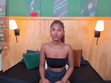 Freechat halleylorens on Chaturbate