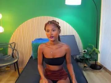 Freechat halleylorens on Chaturbate