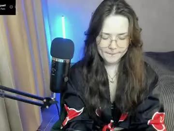 Freechat hell_hotline on Chaturbate