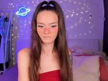 Freechat hottiesteverly on Chaturbate