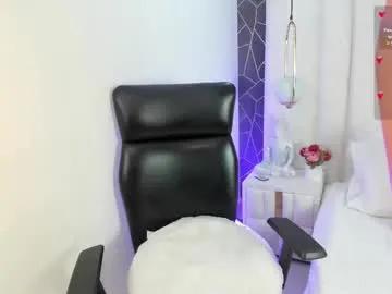 imkrystall on Chaturbate