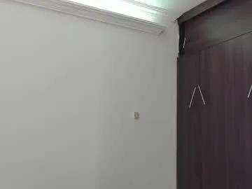 isabella_savina — smile [200 tokens left] #smalltits #skinny #fit #muscle #latina