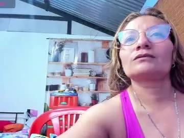 jademooms on Chaturbate