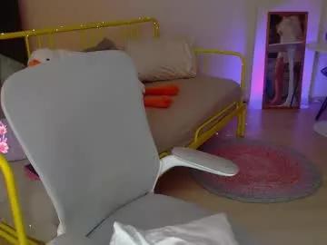 katie_deville on Chaturbate