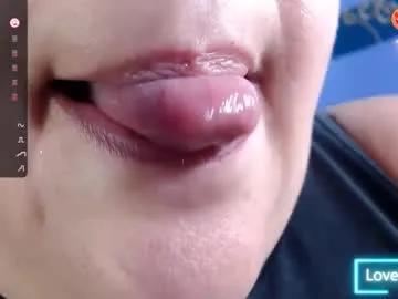 Freechat kerly_doll on Chaturbate