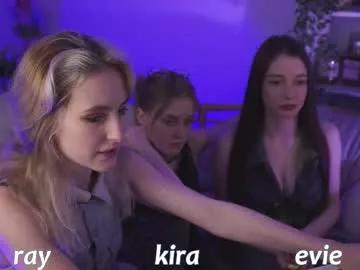 Freechat kiramontoyaa on Chaturbate