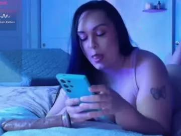 Freechat kurvykitty069 on Chaturbate