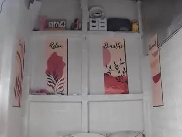 ladyhotsiren on Chaturbate