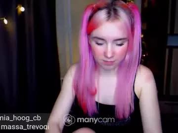 lavinell on Chaturbate