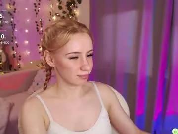 lavinell on Chaturbate