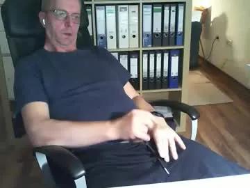 lefti27 on Chaturbate