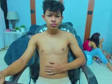 Freechat leslieanddrako on Chaturbate