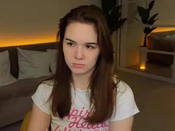 linda__robertz on Chaturbate