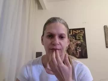 Freechat little_heart_andreea on Chaturbate