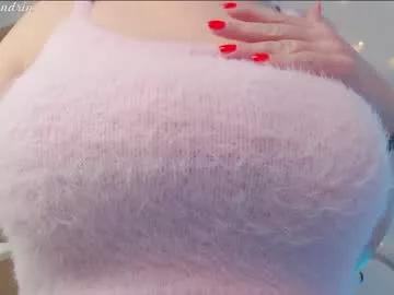 Freechat maggielandrin on Chaturbate