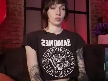 mary_sweet_hart — GOAL: Twerk [17 tokens remaining] Welcome to my room! #goth #tattooed #fetish #mistress #bdsm